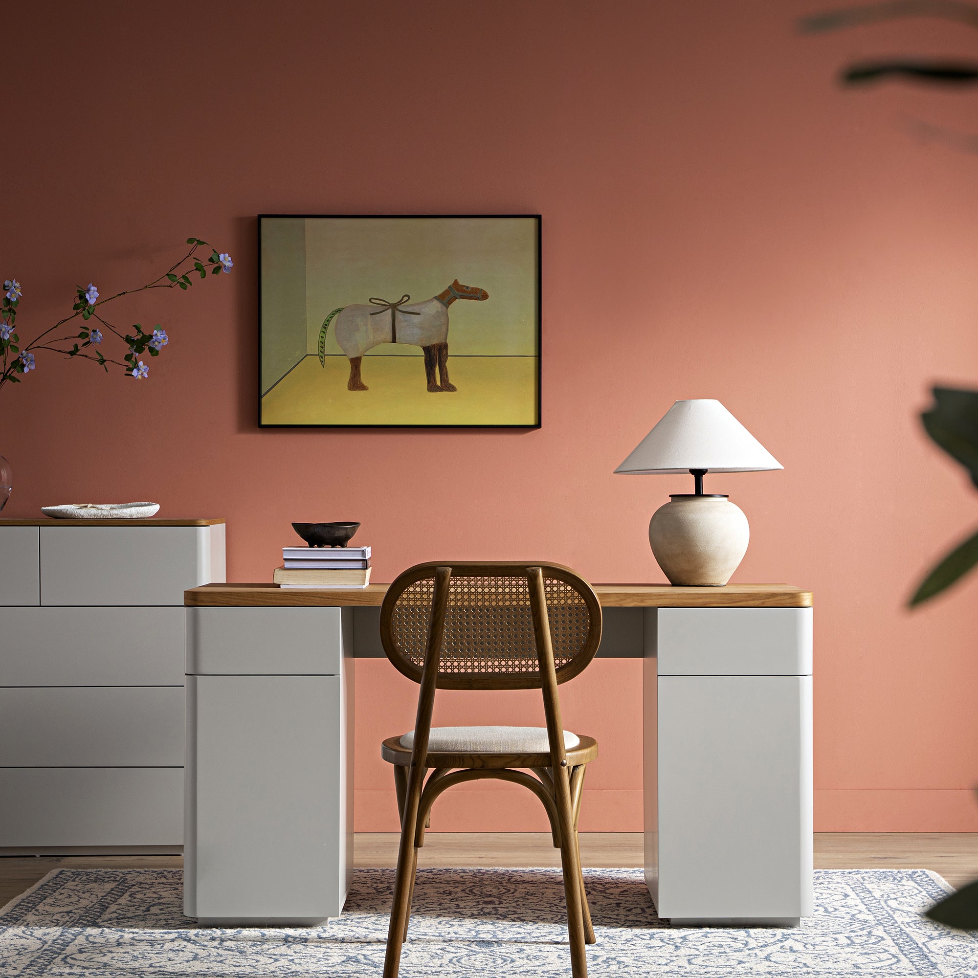 Bàn cạnh Agnes cong với lưu trữ, Dove Gray với Oak Top - Ảnh 2