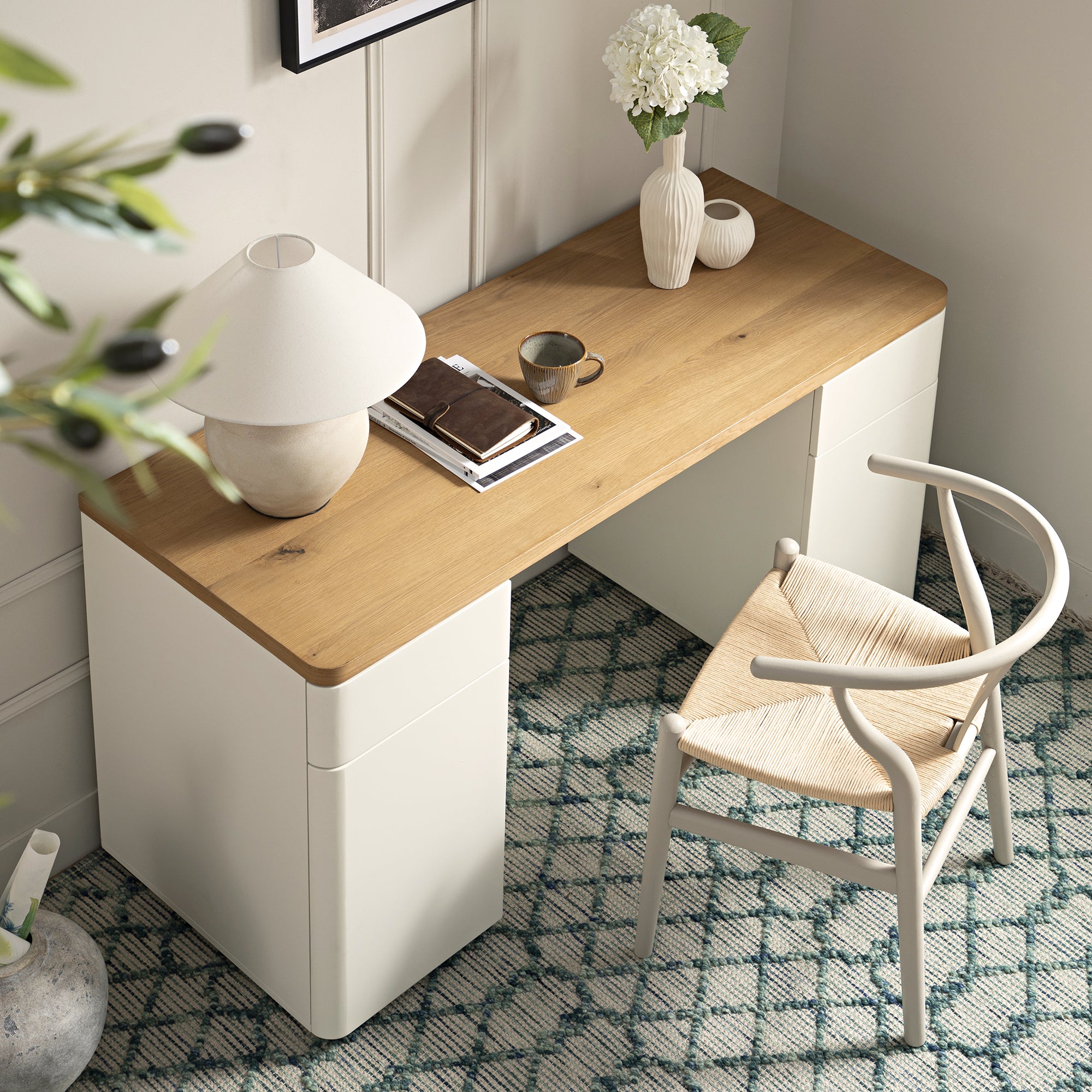 Bàn cạnh Agnes cong với lưu trữ, Off White với Oak Top - Ảnh 3