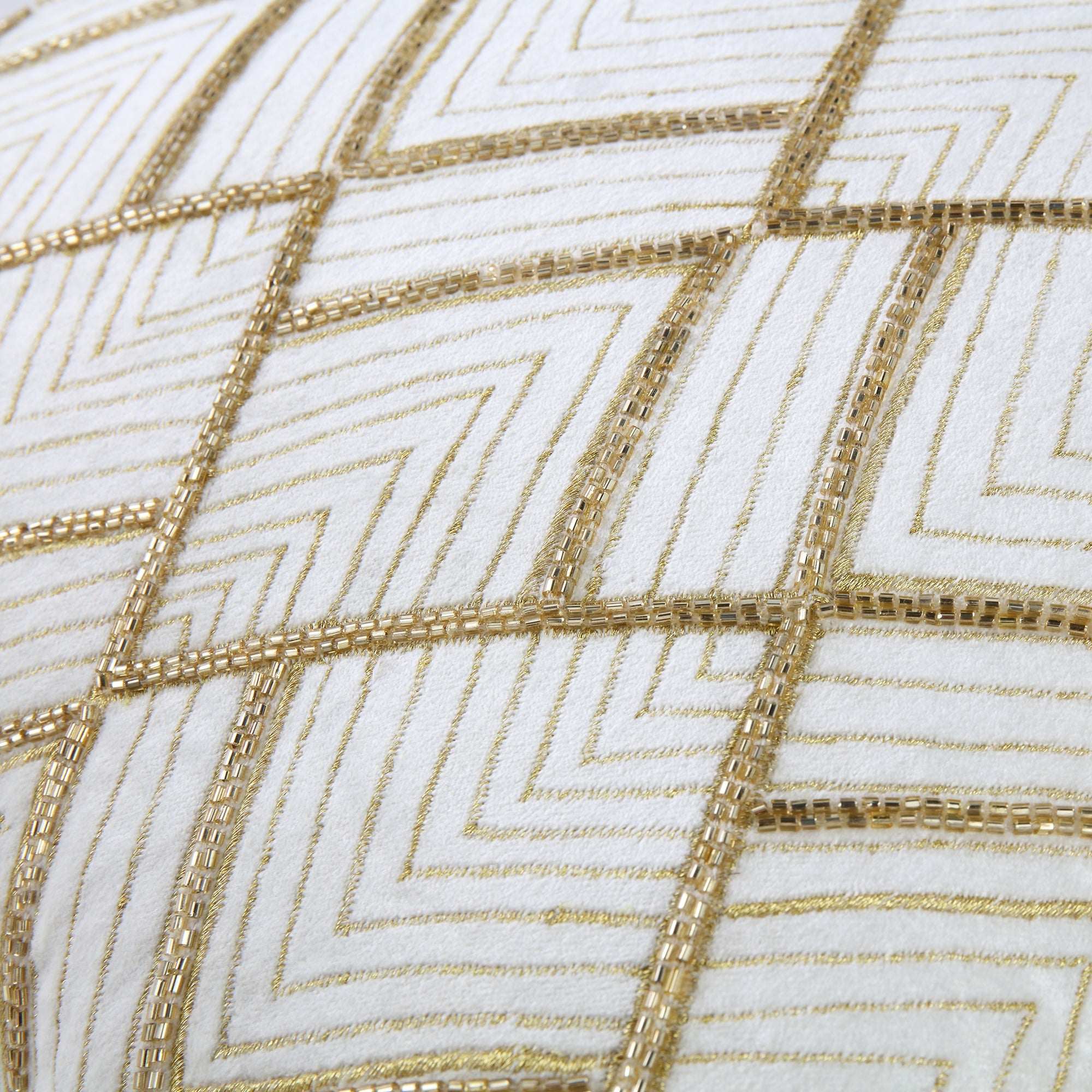 Luxe Collection Empire Hand Beaded Velvet gối - Ảnh 4