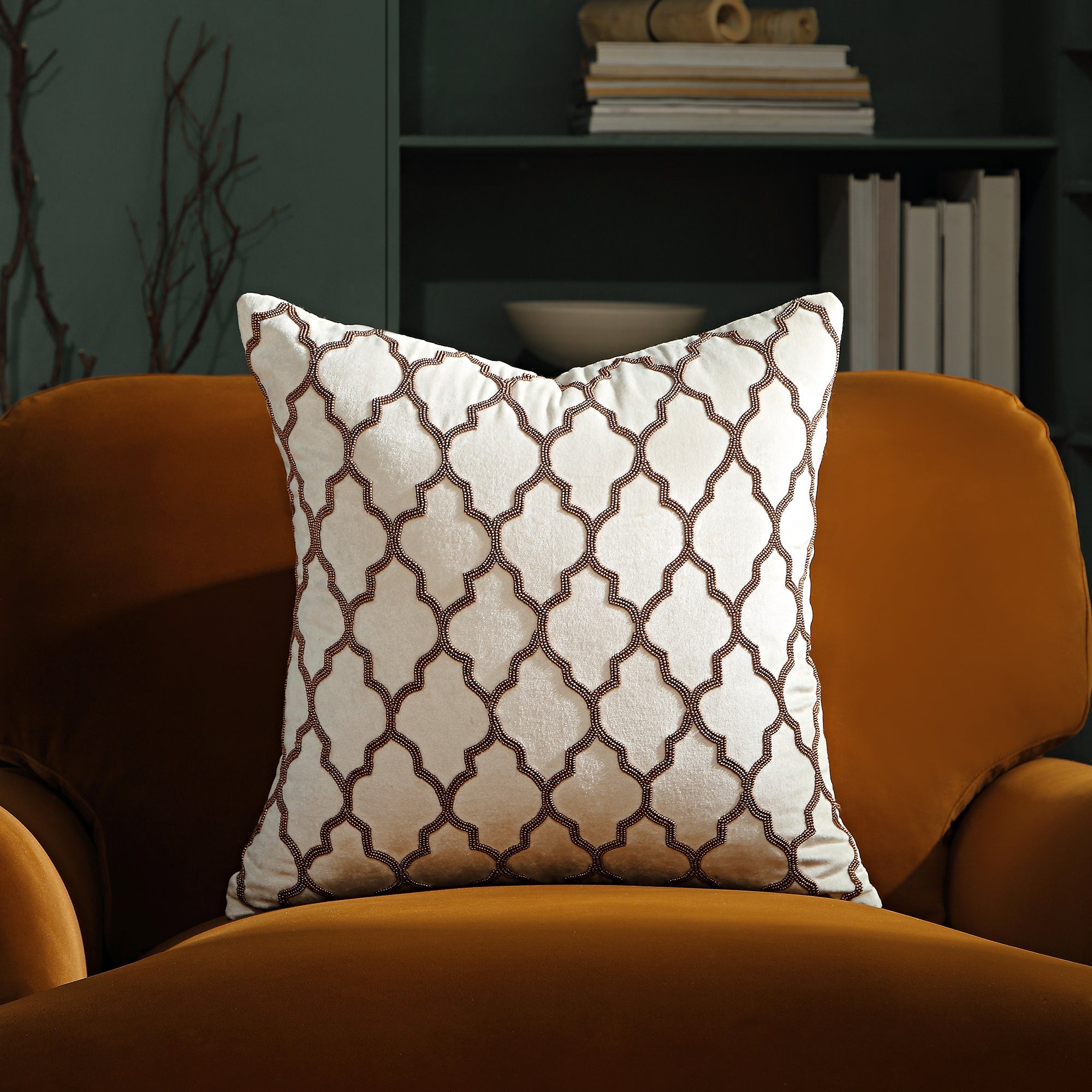 Bộ sưu tập cao cấp Trellis Hand Beaded Pillow